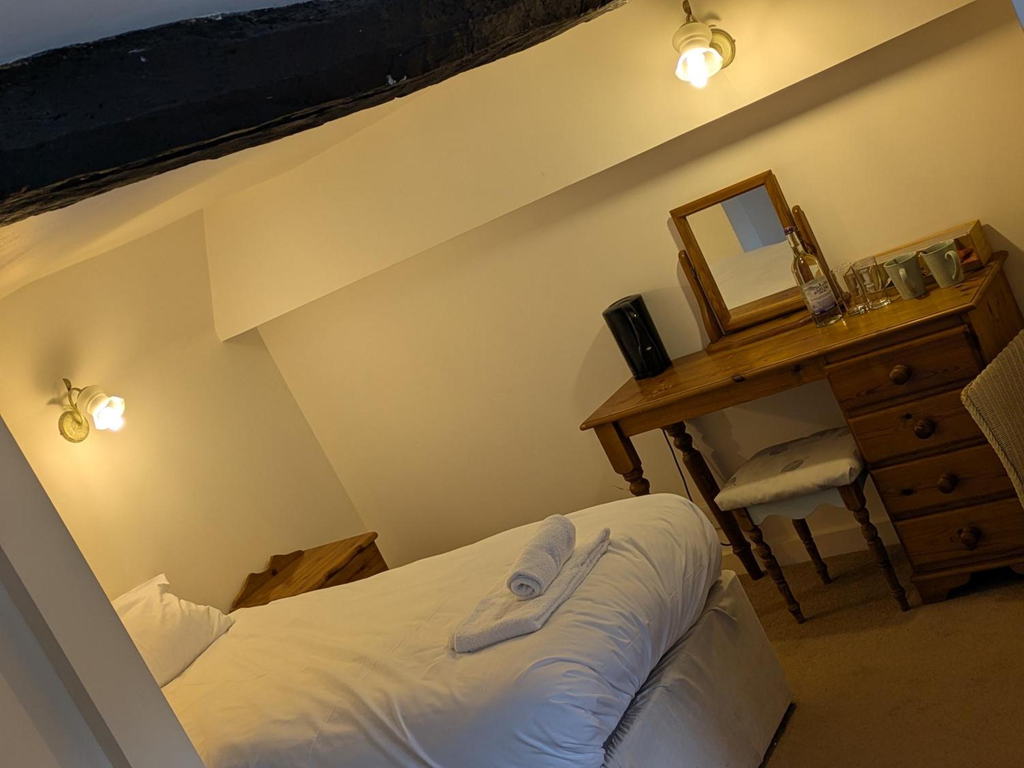 Chalk Farm Ldc Hotel Истборн Екстериор снимка