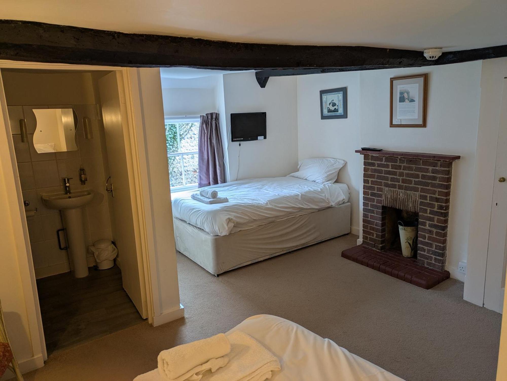 Chalk Farm Ldc Hotel Истборн Екстериор снимка