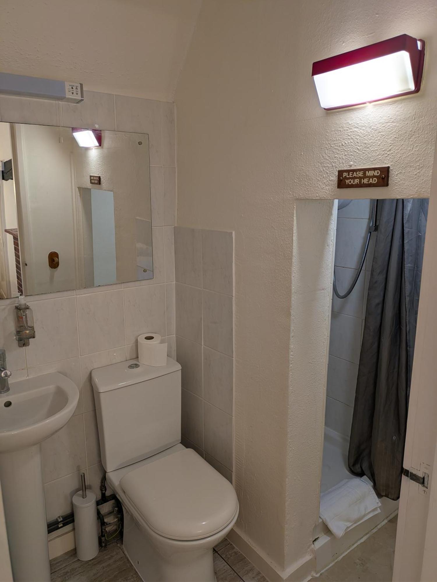 Chalk Farm Ldc Hotel Истборн Екстериор снимка